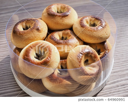Korean food Gyeongju Bread 64960991