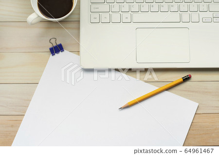 筆記本和A4紙 筆記本和A4紙 64961467