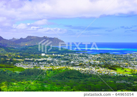 Kaneohe residential area, Kaneohe bay and sandbar seen from the Nuuanu Paris observatory on Oahu, Hawaii Kaneohe residential area, Kaneohe bay and sandbar seen from the Nuuanu Paris observatory on Oahu, Hawaii 64965054