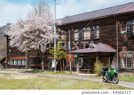 申卡小學(春季) 申卡小學(春季) 64968317