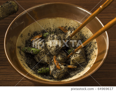 Taro with black sesame 1 64969617