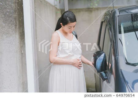 懷孕 孕婦 駕駛 64970654