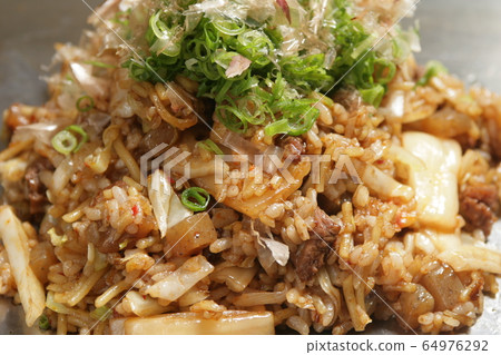 Buckwheat noodles (up) 64976292