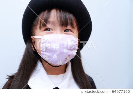 Failing physical condition (sick sick woman flu flu fever pollinosis pm2.5 food poisoning yellow sand chills) 64977160