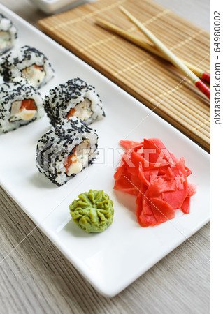 Minimalism and sophistication: Delicious salmon Minimalism and sophistication: Delicious salmon 64980002