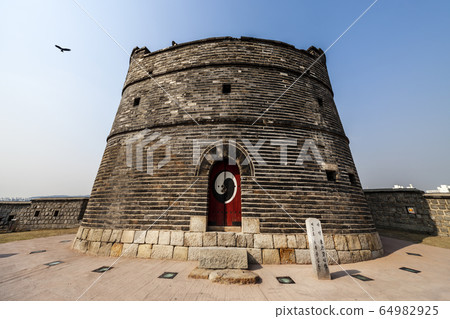Suwon Hwaseong Suwon Hwaseong 64982925