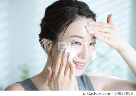 Female face wash 64983099