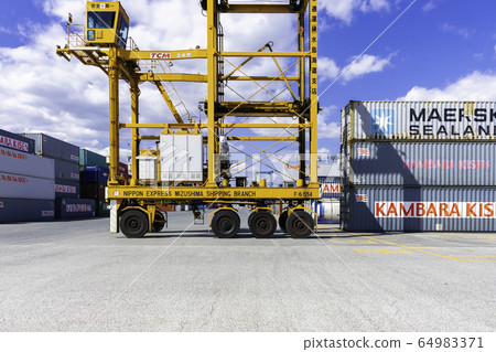 岡山縣倉敷市跨島運輸集裝箱公司水島港國際集裝箱碼頭 64983371