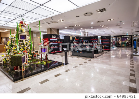 Department store 64983451