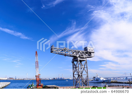 橫濱港和鎚頭起重機 橫濱港和鎚頭起重機 64986670