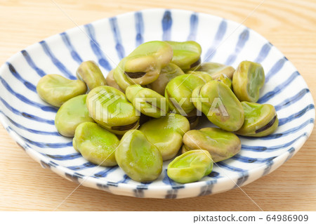 Boiled soybeans Boiled soybeans 64986909