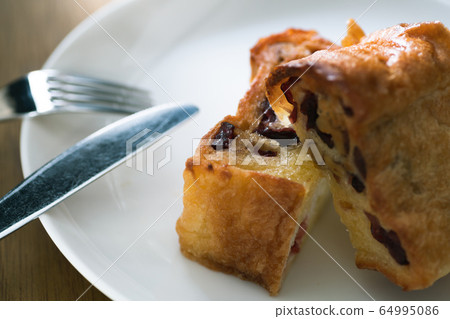 Bread breakfast image 64995086