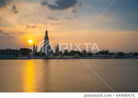 The most beautiful Viewpoint, Wat Arun Ratchawaram The most beautiful Viewpoint, Wat Arun Ratchawaram 64996478