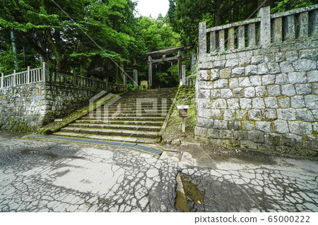 Shinshu Togakushi Shrine / Hokkosha Shinshu Togakushi Shrine / Hokkosha 65000222