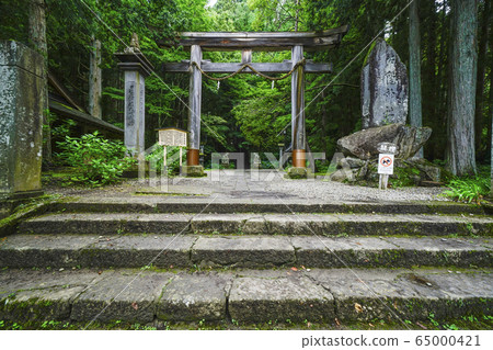 Shinshu Togakushi Shrine / Hokkosha Shinshu Togakushi Shrine / Hokkosha 65000421