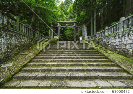 Shinshu Togakushi Shrine / Hokkosha Shinshu Togakushi Shrine / Hokkosha 65000422