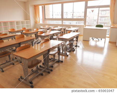School classroom unattended School classroom unattended 65001047