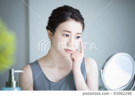 女人的美麗美麗的憂慮 65002296