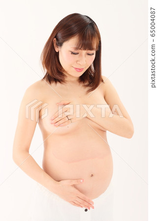 孕婦懷孕9個月 孕婦懷孕9個月 65004087