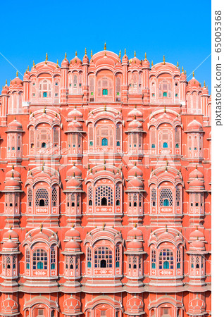Hawa Mahal or Palace of the Winds in Jaipur, Rajasthan state, India Hawa Mahal or Palace of the Winds in Jaipur, Rajasthan state, India 65005368