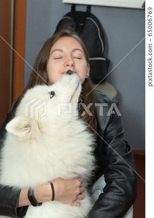 woman with dog 65006769