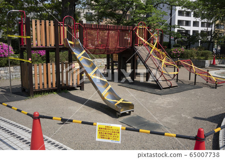 由於電暈（COVID-19），公園和遊樂場的設備禁止進入 65007738