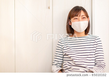 Woman with mask fever 65010102