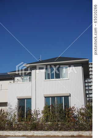 A house 65010266