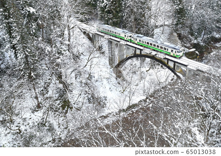 Snowy landscape Tadami line Snowy landscape Tadami line 65013038