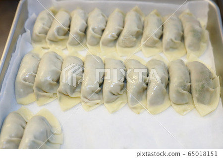 Gyoza Gyoza 65018151