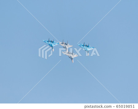 蘇霍伊Su-27側衛編隊飛行 65019851