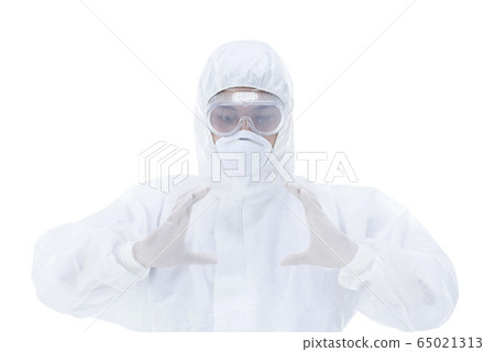 Doctor with protective clothing presenting blank palm of her hand 65021313