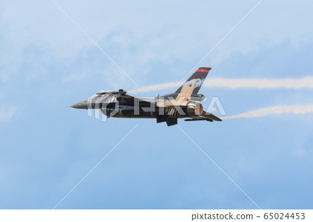 Turkish Air Force F-16 Demonstration Team Soloturuk Turkish Air Force F-16 Demonstration Team Soloturuk 65024453