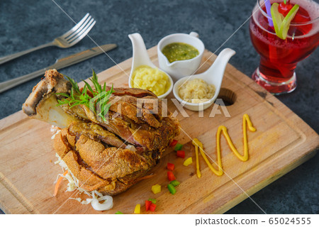 Pork hock in German with sauces delicious food 65024555