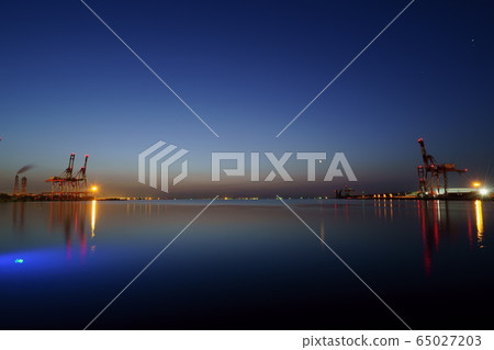 黎明的港口 65027203
