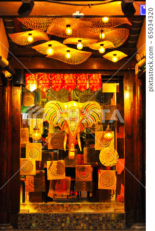 A splendid shop 65034320