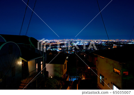 兵庫縣寶塚市Hibarigaoka住宅區的夜景 65035007