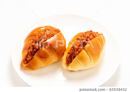 滾麵包三明治肉醬。 65038432