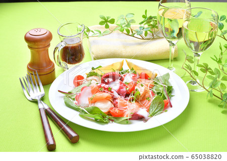 Octopus (octopus), baby scallop (boiled), salmon trout, baby leaf carpaccio style salad. Octopus (octopus), baby scallop (boiled), salmon trout, baby leaf carpaccio style salad. 65038820