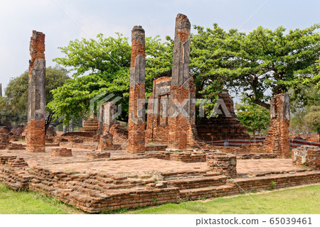 Buddhist temple of Wat Mahathat, Sukhothai - 65039461