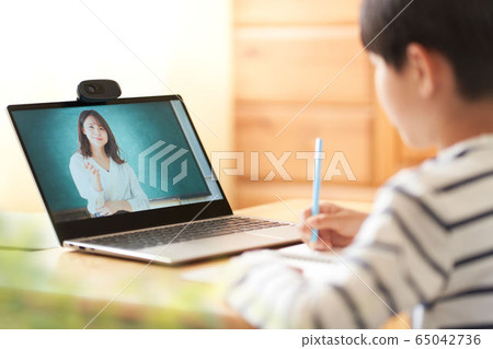Online lesson Online lecturer Home study image Online lesson Online lecturer Home study image 65042736