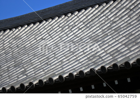The roof of the temple The roof of the temple 65042759
