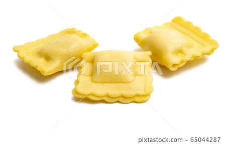 italian ravioli isolated 65044287