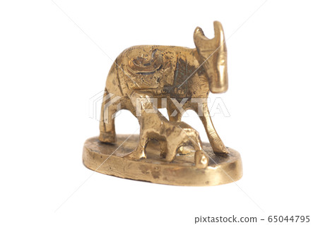 Golden statue cow and calf isolated on white 65044795