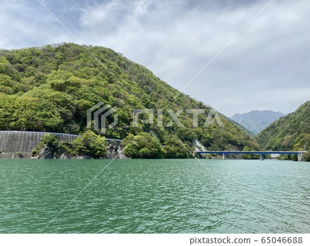Lake Tanzawa fresh green scenery Lake Tanzawa fresh green scenery 65046688