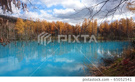 Blue pond Blue pond 65052541