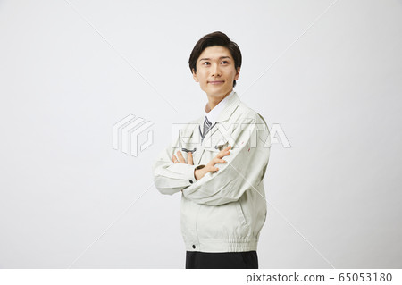 A young businessman A young businessman 65053180