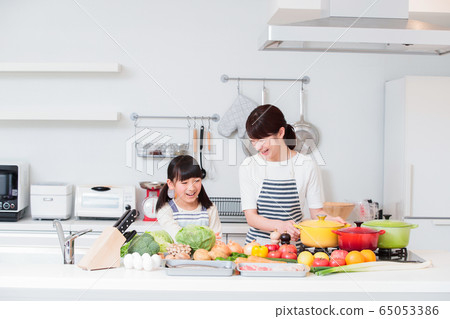 Kitchen Cuisine Family Parents Children Children Mothers Kitchen Cuisine Family Parents Children Children Mothers 65053386