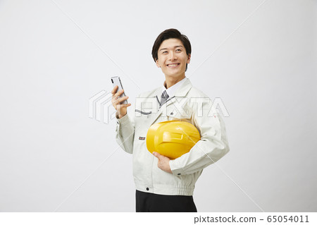 一個年輕的商人 65054011