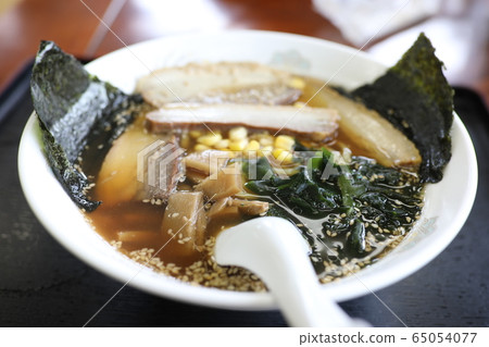 soy source ramen soy source ramen 65054077